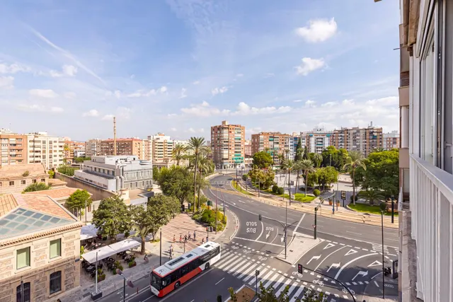 Vivir en la Avenida General Primo de Rivera es vivir en el corazón de la Murcia que se disfruta a pie. — 32
