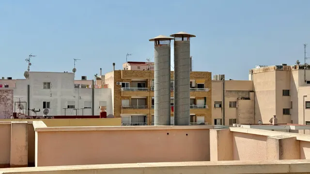 Gran Local comercial cerca del Paseo Marítimo y de las Piscinas Naturales — 5