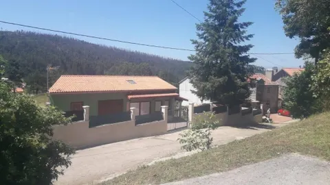 Encantadora Casa de Piedra Rehabilitada en Vimianzo - ¡Lista Para Entrar a Vivir!