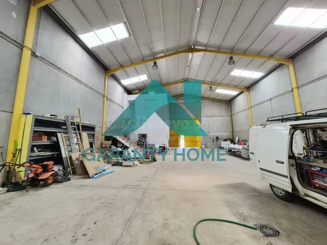 ¡NAVE INDUSTRIAL EN VENTA EN ARROYO DE LA LUZ! UBICACIÓN EST - foto 2