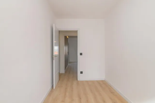 Piso de 3 habitaciones reformado al lado del Colegio Oms i de Prat. — 31
