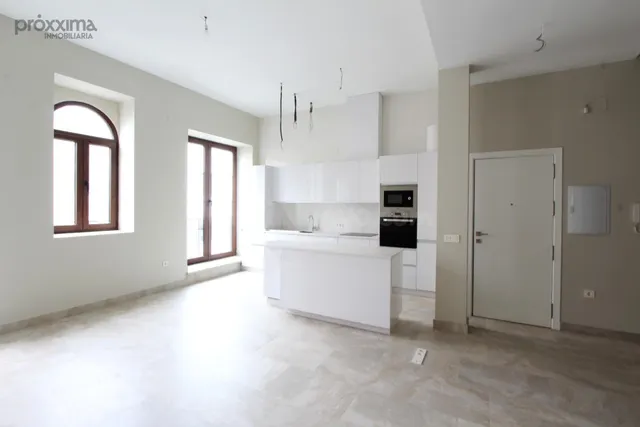 Espléndido Piso Seminuevo en Altozano - Pagés del Corro por 