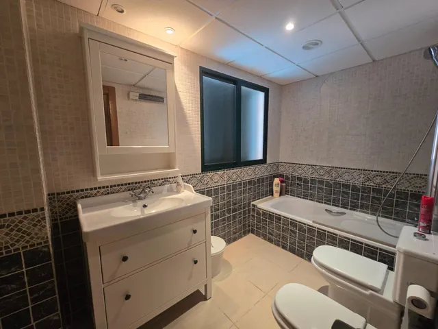 Pareado 5 habitaciones 265m² en alquiler - Santiago bernabeu — 24