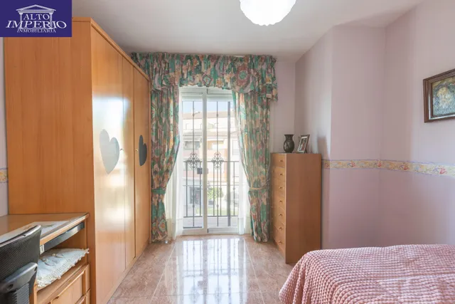 Casa independiente a 5 minutos de Granada en buen estado para entrar a vivir — 49