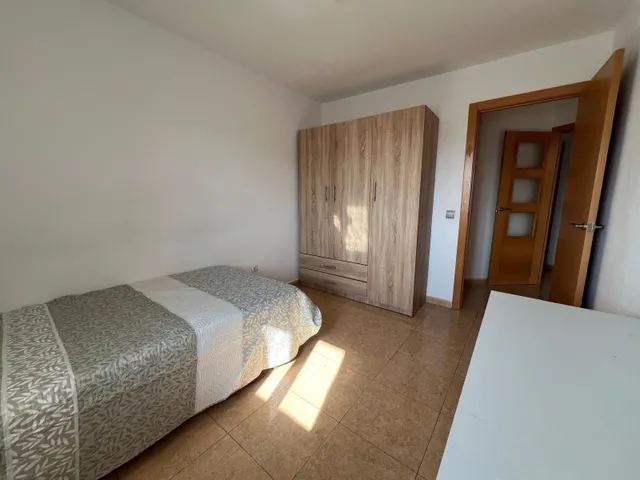 ¡habitaciones DE ALQUILER A 5 MIN DE RENFE! — 12