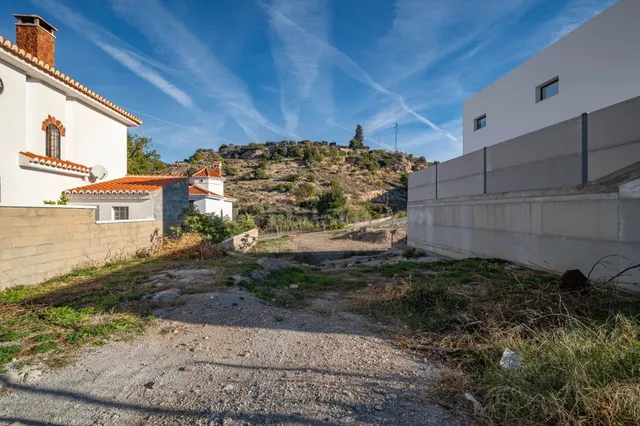 Parcela urbana en Vélez de Benaudalla! 308 m2 para construir - foto 3