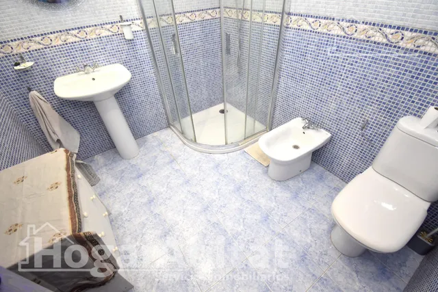 SEMINUEVO, AMPLIO Y CON TERRAZA — 44