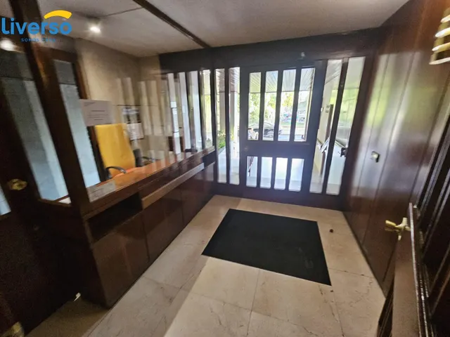 Espectacular pisazo en pleno centro, impresionantes vistas, no dudes en visitarlo!!! — 44