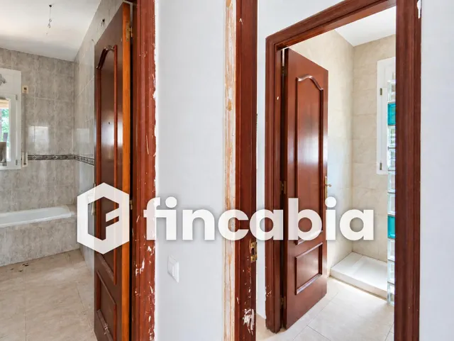 Casa independiente para reformar con jardín y garaje en Maçanet de la Selva — 48
