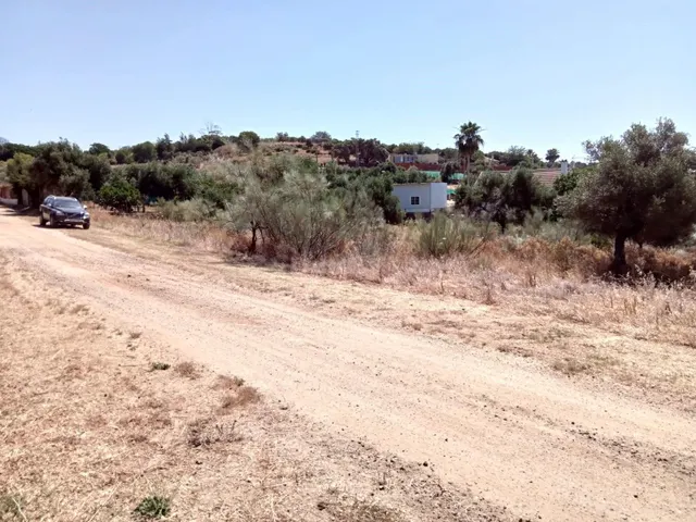 PARCELA EN URBANIZACIÓN SAN BENITO ABAD, CASTIBLANCO DE LOS  - foto 4
