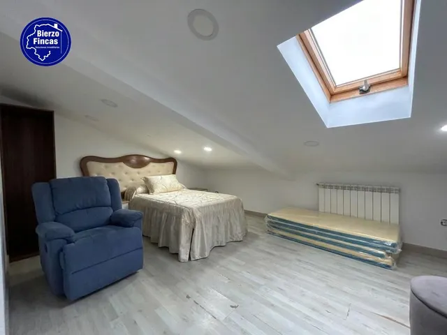 **se vende casa en Oviedo** — 12