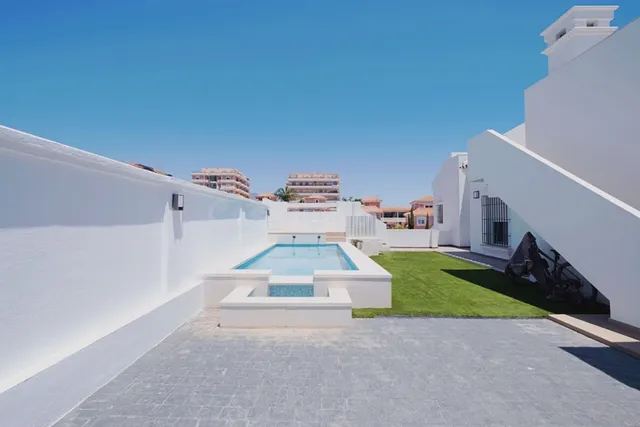 Chalet 4 habitaciones 283m² en venta - Costa del Sol - foto 2