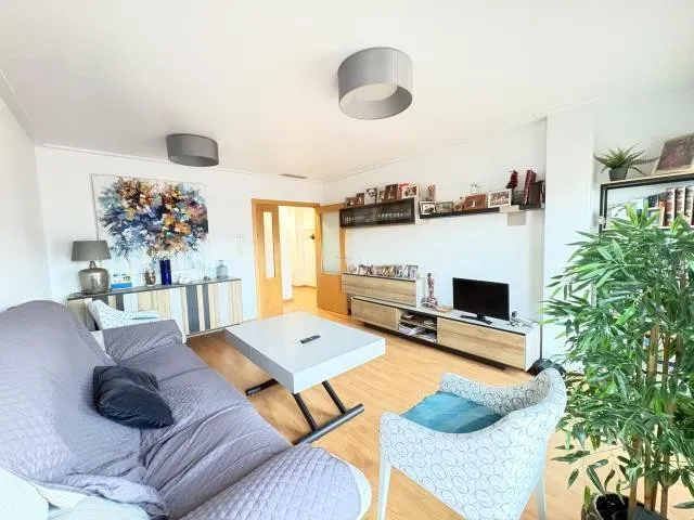 Piso 3 habitaciones en venta - Avenida libertad
