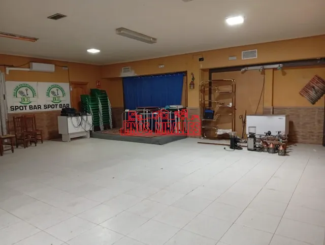 SE VENDE COMPLEJO EN ELCHE — 23