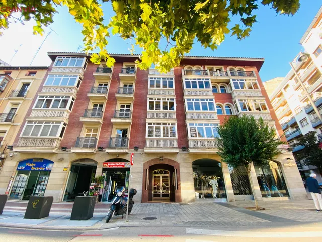 Oficina en venta en Logroño — 10