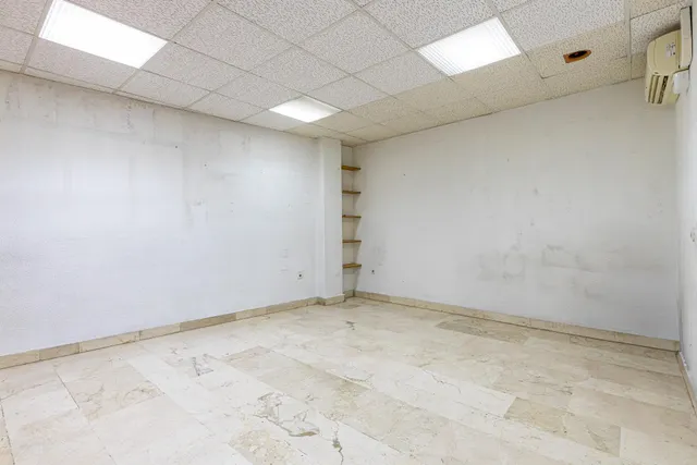 OFICINA DE 149 m2 EN PLENA GRAN VÍA – POSIBILIDAD DE TRANSFORMACIÓN EN VIVIENDA — 7