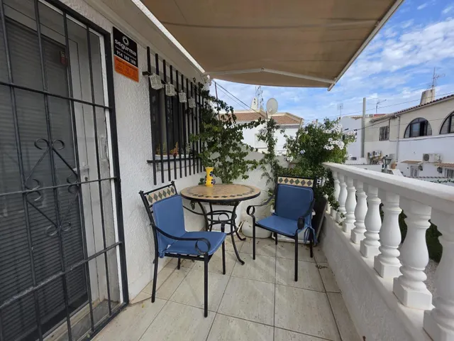 BUNGALOW PLANTA ALTA EN URBANIZACION CERRADA CON PISCINA COMUNITARIA — 7