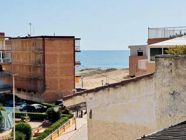 A 100 METROS DE LA PLAYA — 20