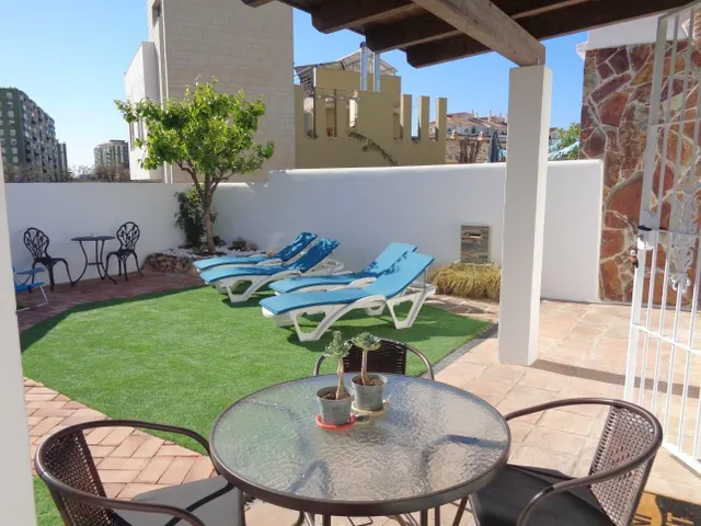 Encantadora Casa de 3 habitaciones en Los Boliches, Fuengirola - ¡Tu Refugio Perfecto! — 32