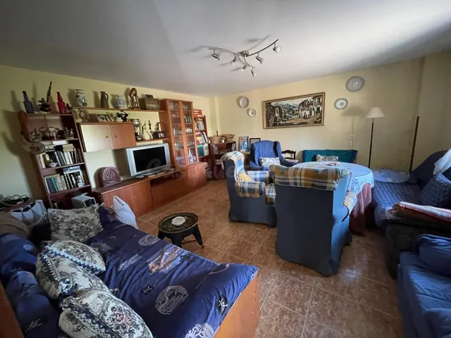 CASA DE CAMPO EN CÁCERES CON ESCRITURAS - foto 4