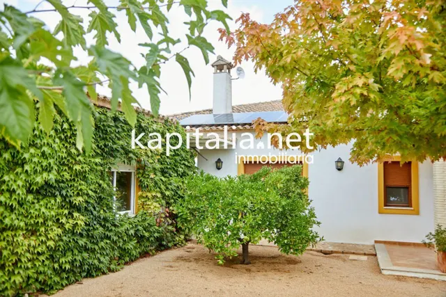 Chalet a la venta en Valencia — 7