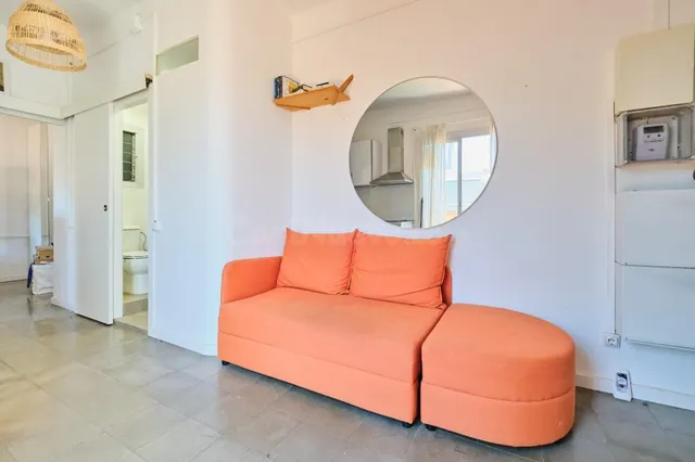 ACOGEDOR ÁTICO CON 13M2 DE TERRAZA PRIVADA UBICADO A 200 MET - foto 3