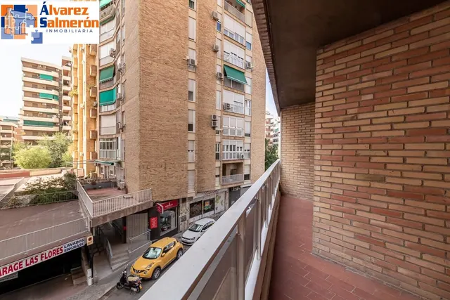 MAGNIFICA VIVIENDA EN LAS FLORES - CAMINO DE RONDA — 20