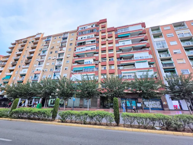 Vivienda reformada de 3 dormitorios y 2 baños en Capitanes Ripoll en Cartagena — 19