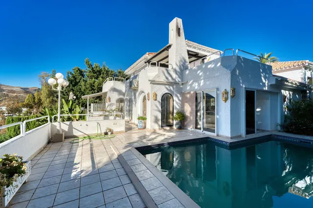 Chalet 4 habitaciones 448m² en venta - Marbella