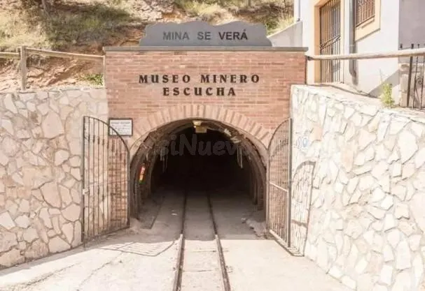 Acogedora casa de pueblo - foto 3