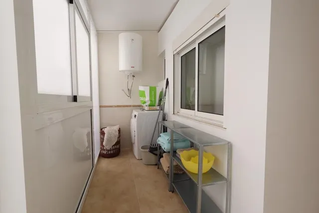 Torrevieja Avda de la Libertad, apartamento en planta 1ª frente al nuevo centro comercial del puerto — 24