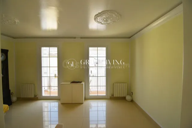 PISO CON ENCANTO Y MUCHA LUZ EN FINCA SEÑORIAL DEL 1927 - foto 4