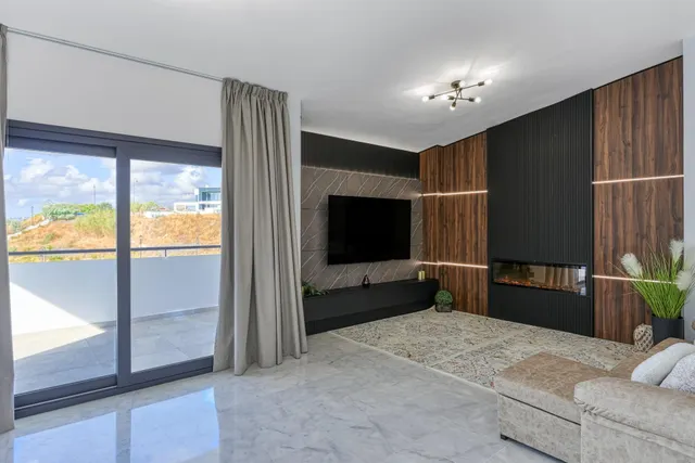 Villa independiente renovada, cerca a Mijas, con piscina privada y 5 dormitorios — 29