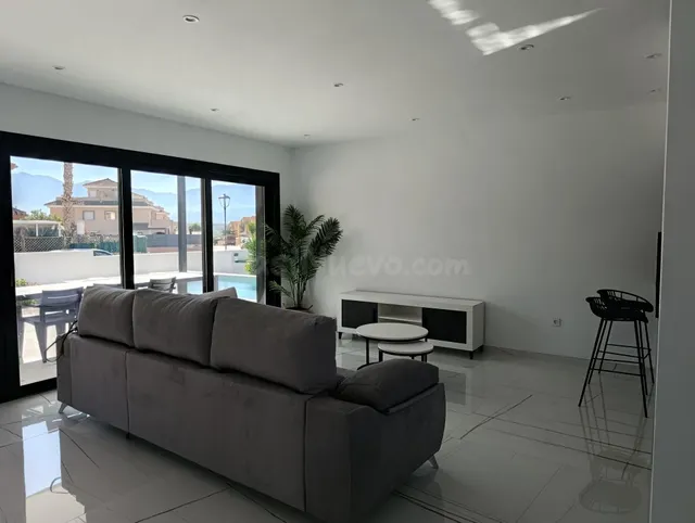 Villa 2 habitaciones 107m² en venta - Los gallardos centro - foto 5