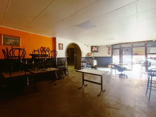 Oportunidad Única: Local Comercial — 2