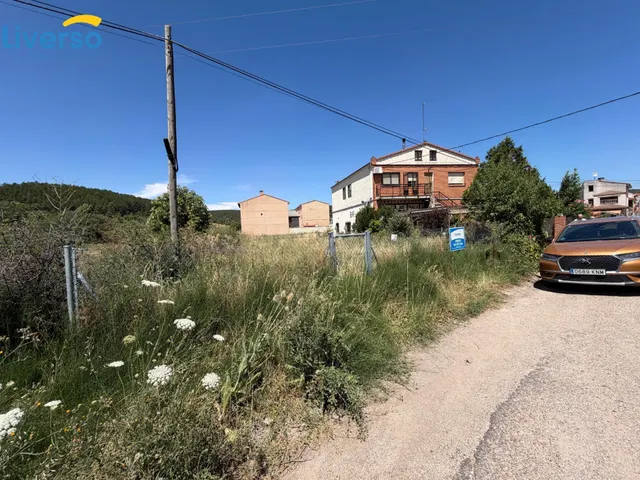 Terreno urbano muy bien localizado en Huerta del Rey - foto 4