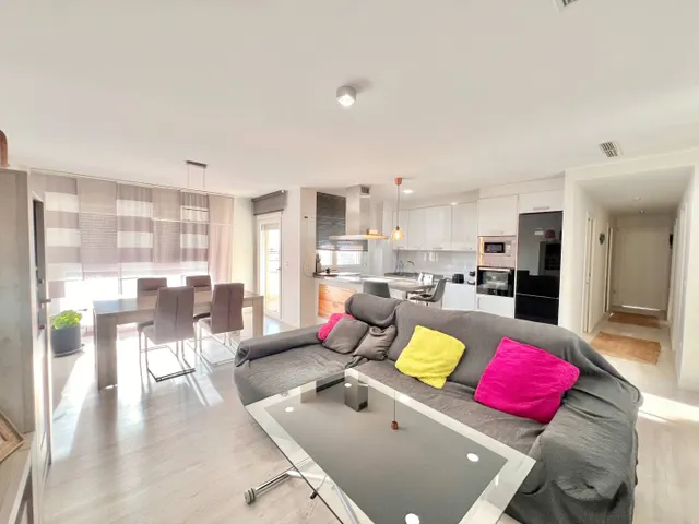 FANTASTICA VIVIENDA CERCA DEL TRAM — 3