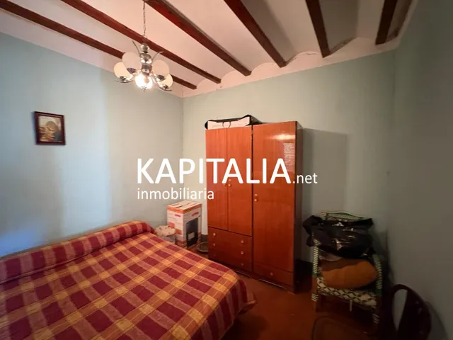 Casa en venta en Genovés, 5 habitaciones y terraza. — 15