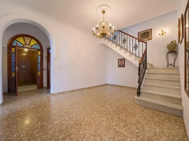 ¡¡ESPECTACULAR!! Adosada de esquina de 223 m2 con patio, terraza y garaje — 11