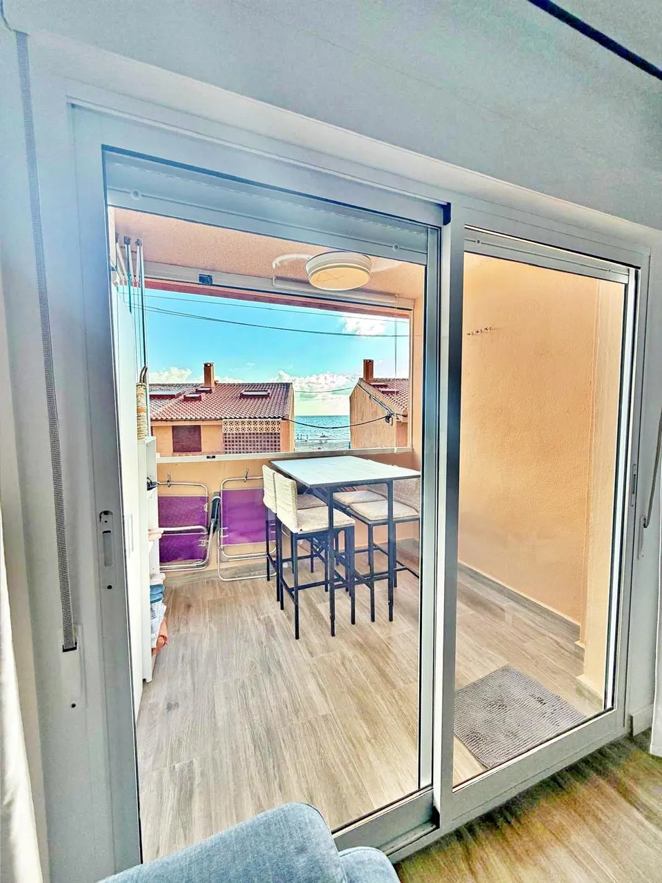 PISO TOTALMENTE REFORMADO A SOLO 20 METROS DEL MAR