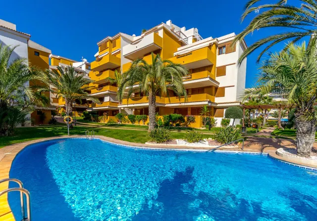 Apartamento  en Tercera planta vistas abiertas en Punta Prima — 26