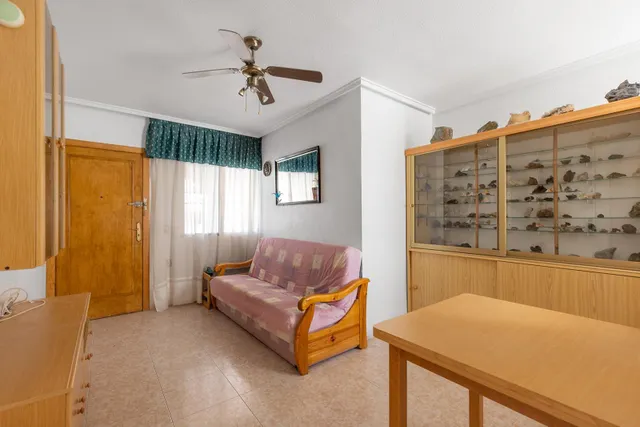 Bungalow planta baja con piscina y jardines en Los Balcones — 7