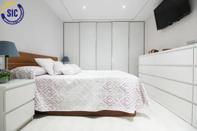AMPLIA VIVIENDA REFORMADA DE 4 habitaciones CON ASCENSOR EN TORRENT — 19