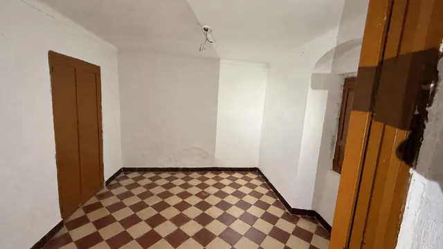 Oportunidad en Villaharta: Casa de pueblo con gran potencial en plena naturaleza — 10