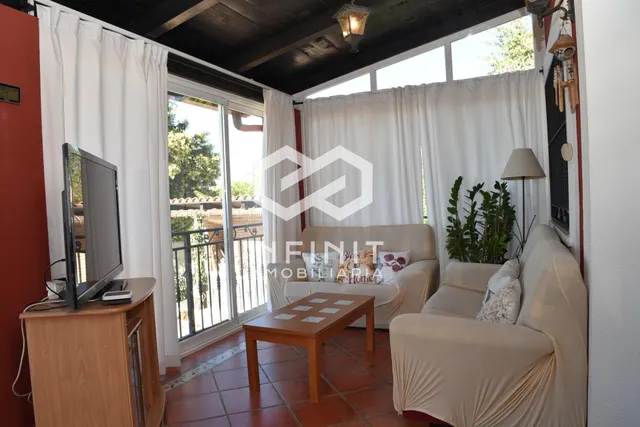 Una casa que impresiona por fuera y enamora por dentro... ¡IMAGINA TUS VERANOS AQUÍ! Piscina, barbacoa, pérgola y zona chill out — 49