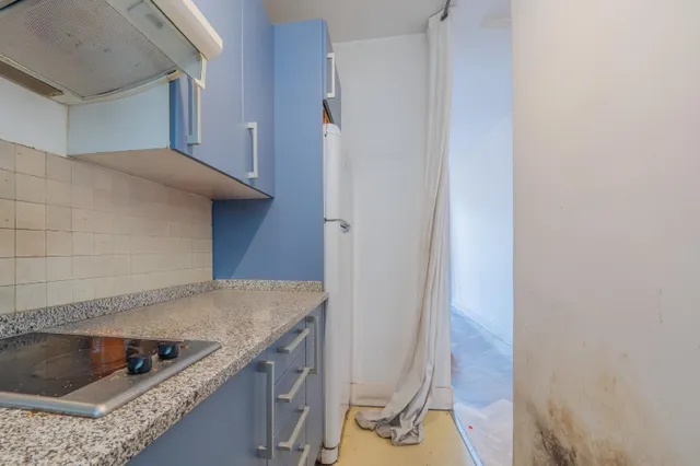 Piso  Ideal Para Reformar  Calle San Lorenzo — 11