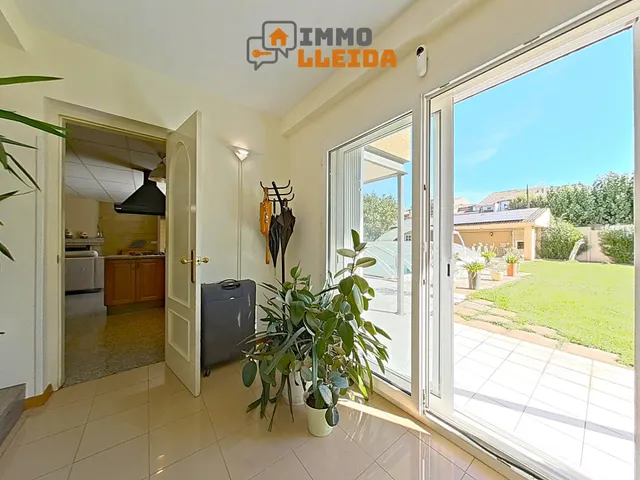 Fabuloso chalet de estilo moderno en Tárrega — 34