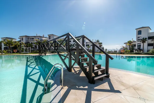 Planta baja 3 habitaciones 194m² en venta - Altos de Estepona — 28
