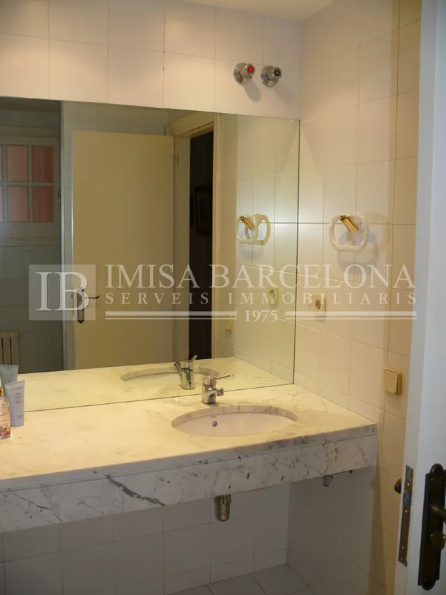 PRECIOSO PISO EN EL EXCLUSIVO COMPLEJO RESIDENCIAL LES LLOSES — 18
