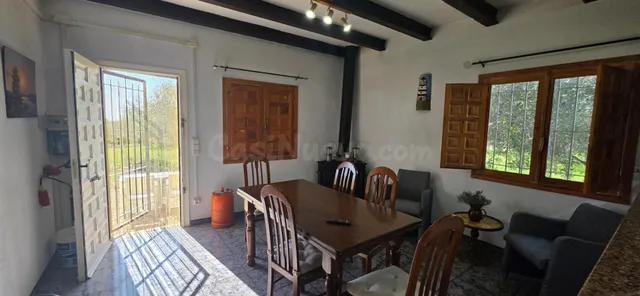 Finca con casa, agua y luz a 4,5 km de las mejores calas - foto 4